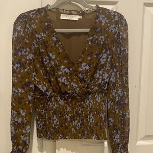 Beautiful mid Blouse